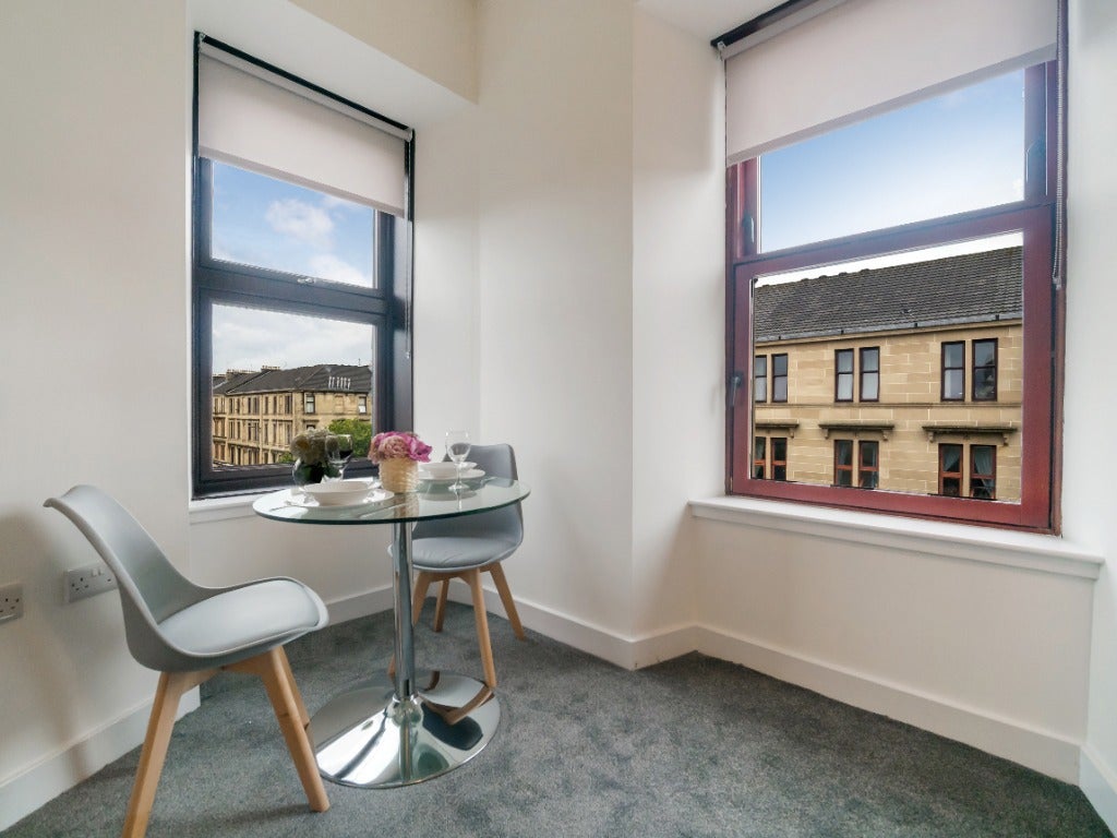 Flat Dumbarton Road in Glasgow