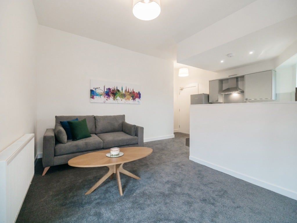 Flat Dumbarton Road in Glasgow