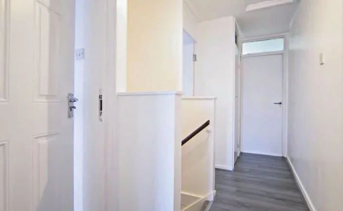 Room Chesnut Road in Greater London