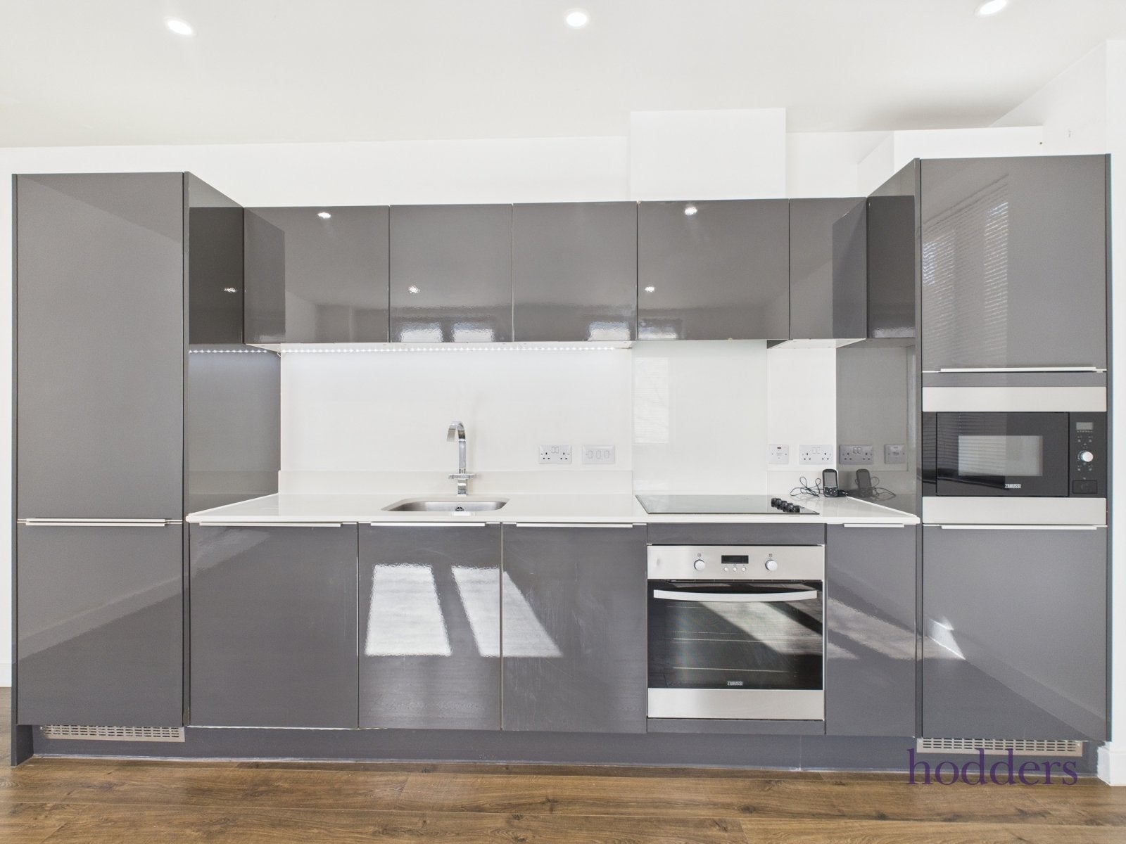 Flat Hamilton Close in Borough of Runnymede