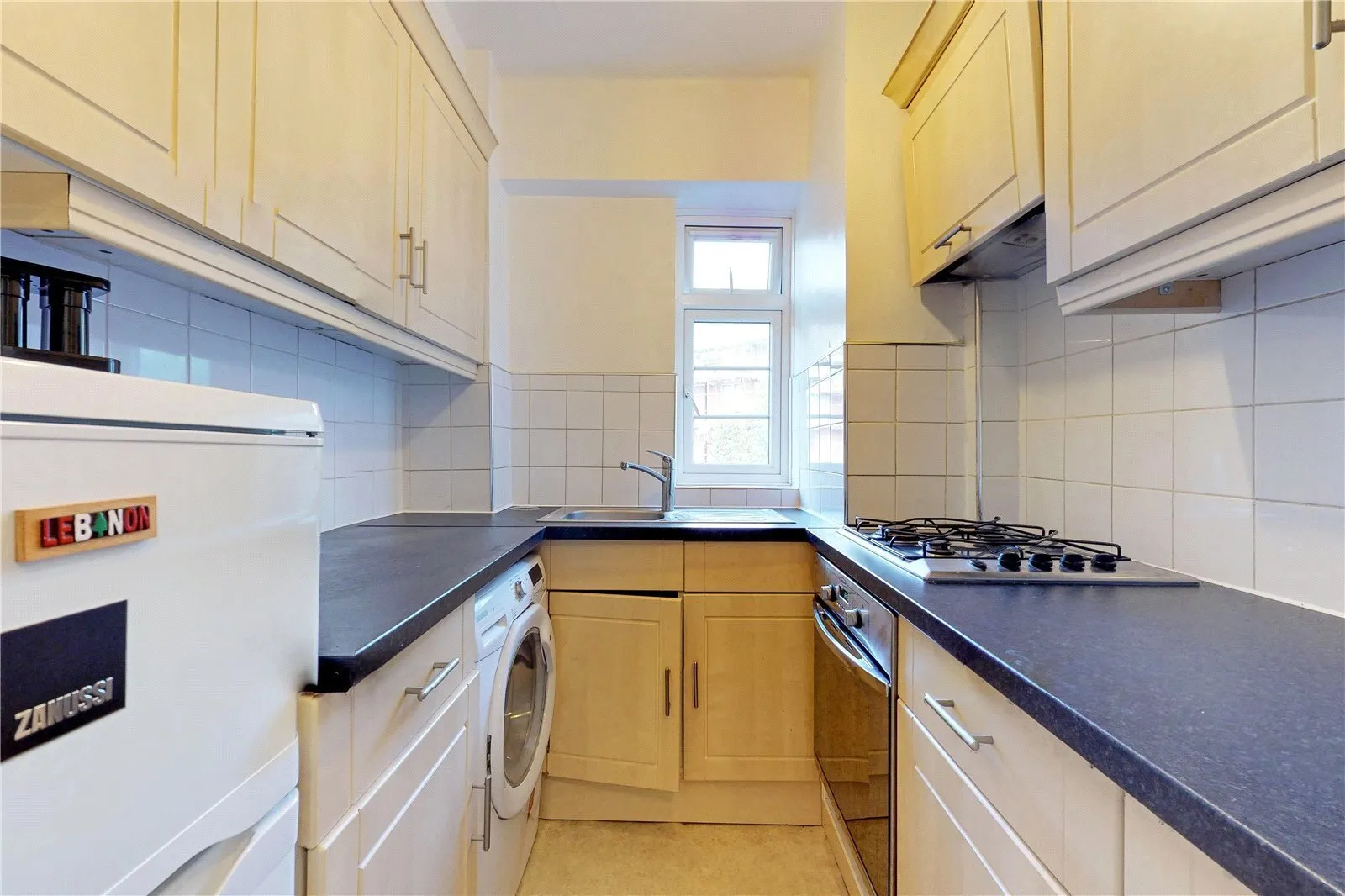 Flat West End Lane in Greater London
