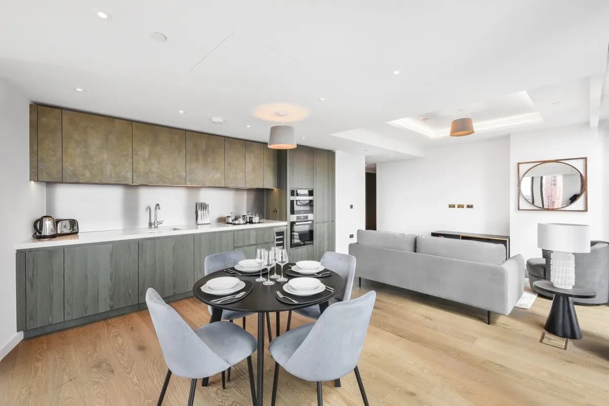 Flat Carnation Way in Greater London