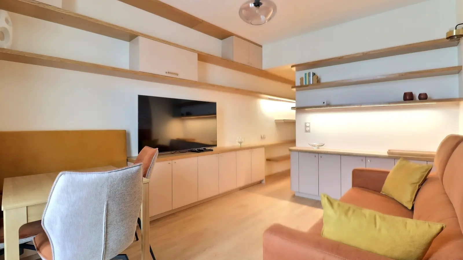 Flat Rue Félix Ziem in Paris