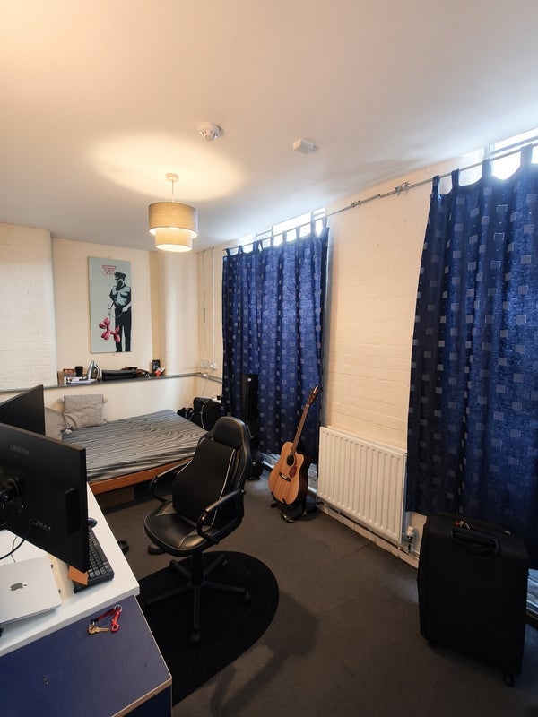 Room Russell Street in Nottingham