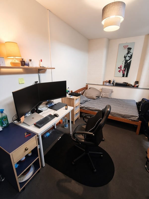 Room Russell Street in Nottingham