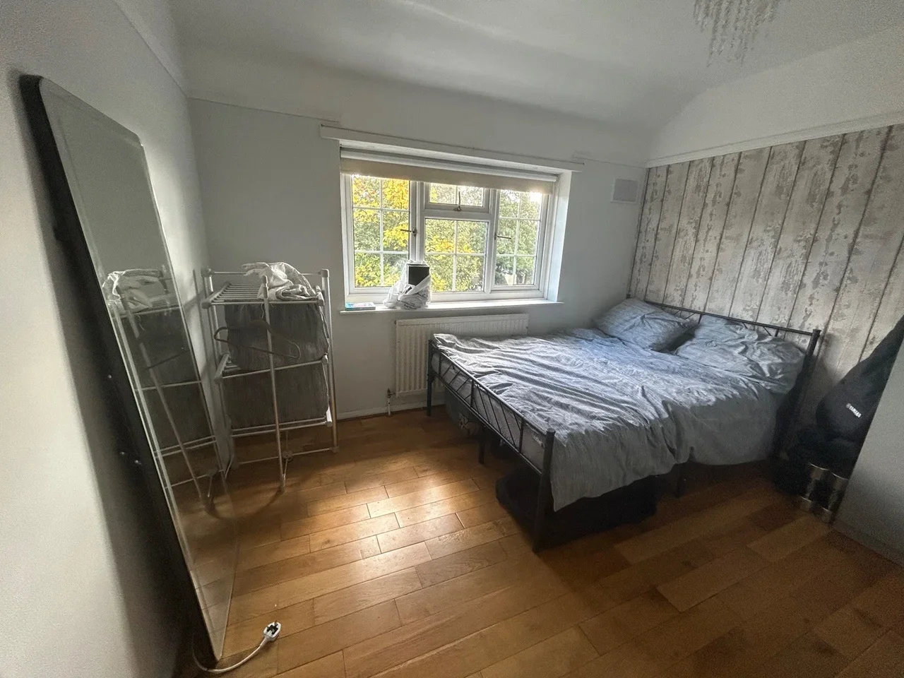 Room Buckingham Drive in Tylers Green