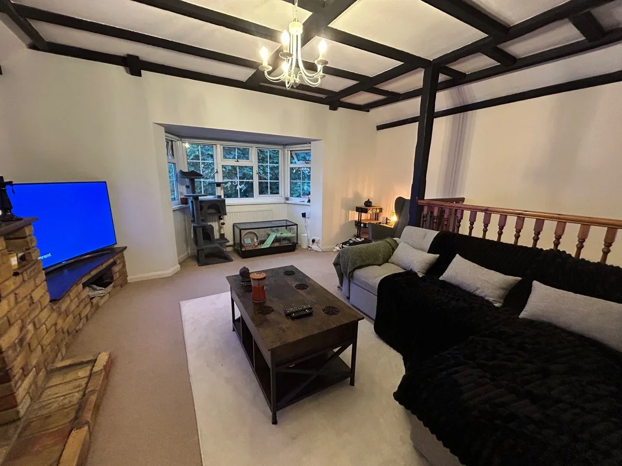 Room Buckingham Drive in Tylers Green