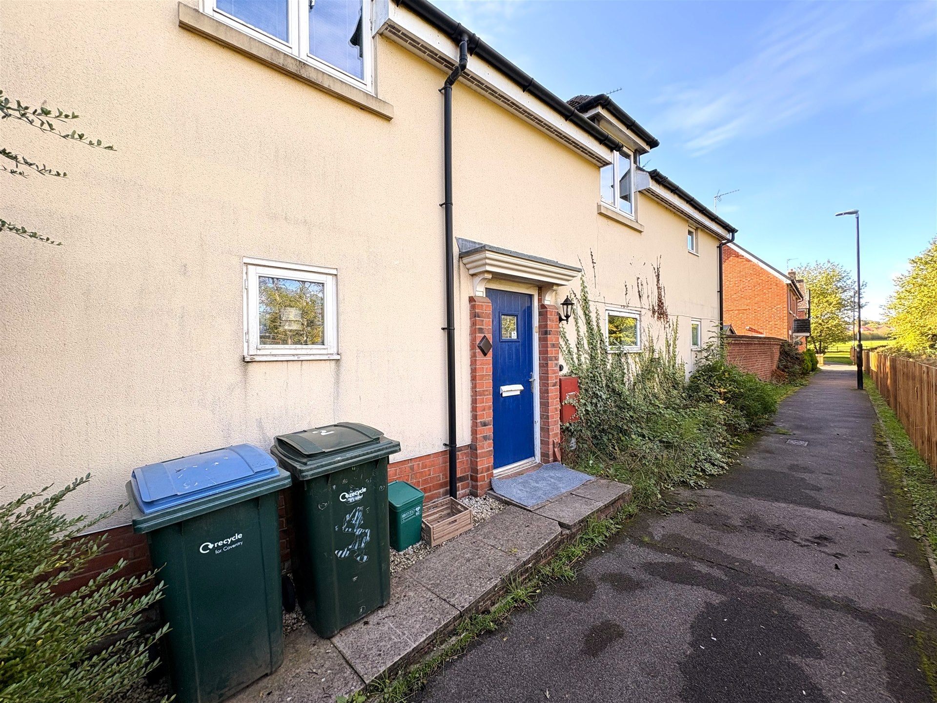 House Celilo Walk in Coventry