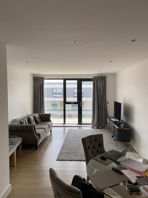 Flat Parade Gardens in Greater London