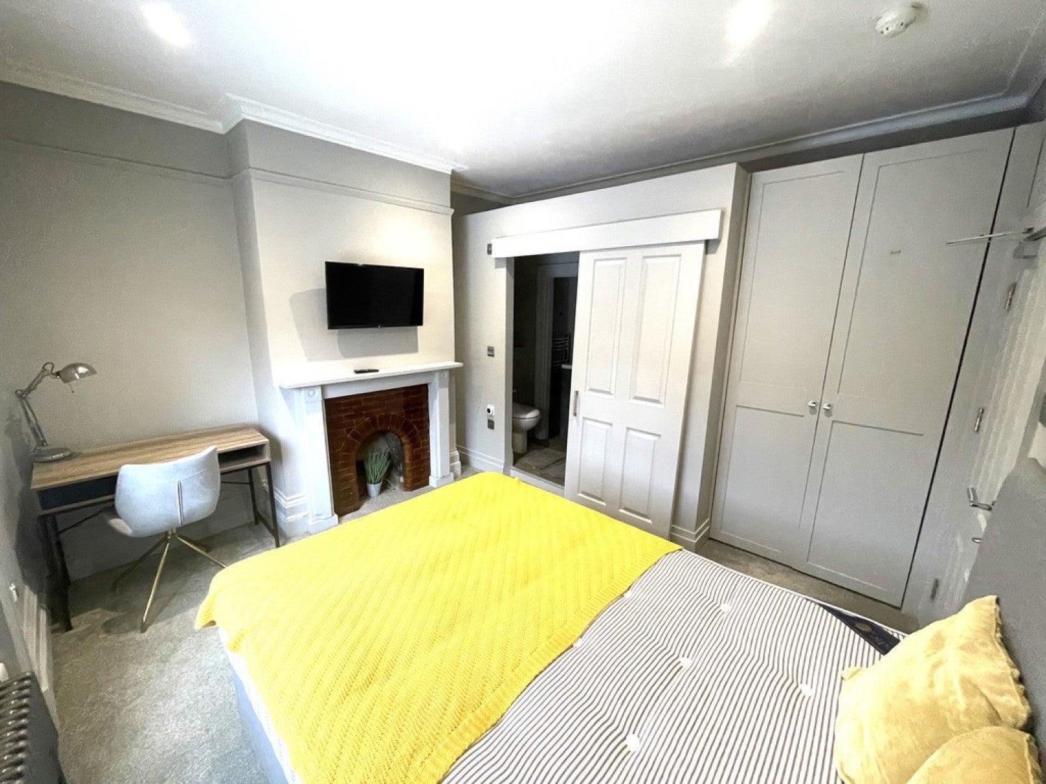 Room London Road in Reading