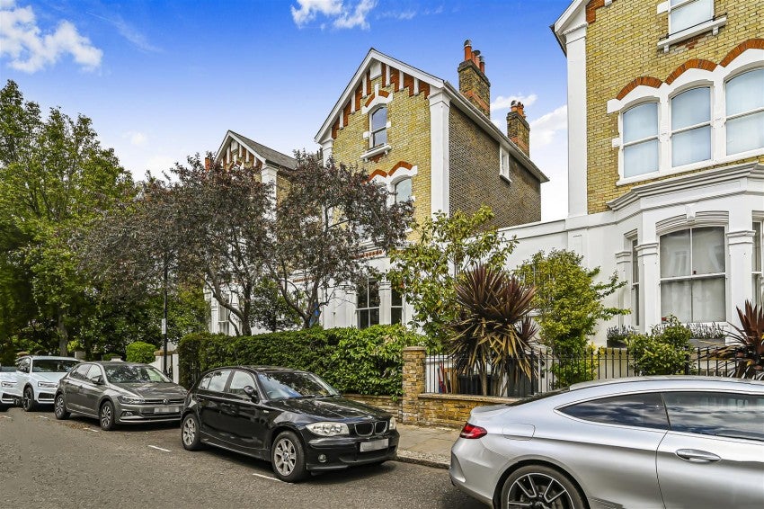 House Fernshaw Road in Greater London