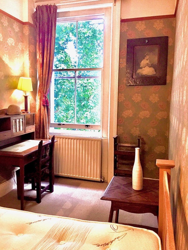 Room Cornwall Gardens in Greater London