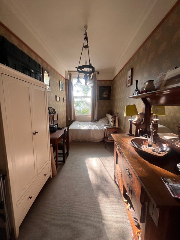 Room Cornwall Gardens in Greater London
