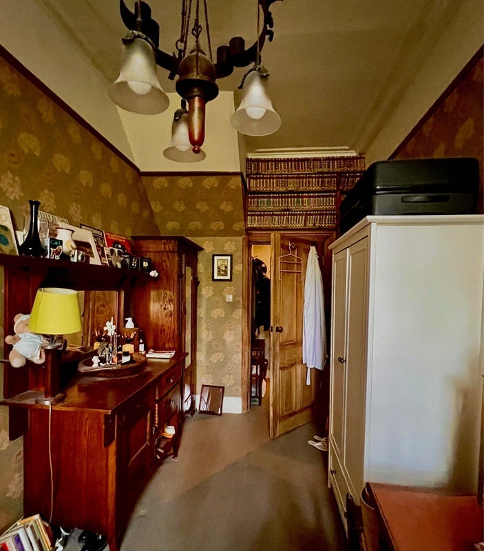 Room Cornwall Gardens in Greater London