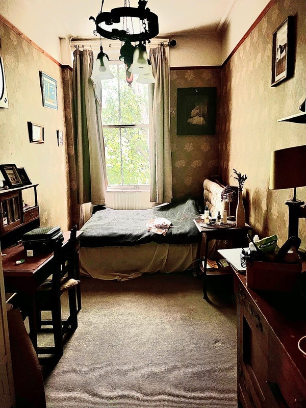 Room Cornwall Gardens in Greater London