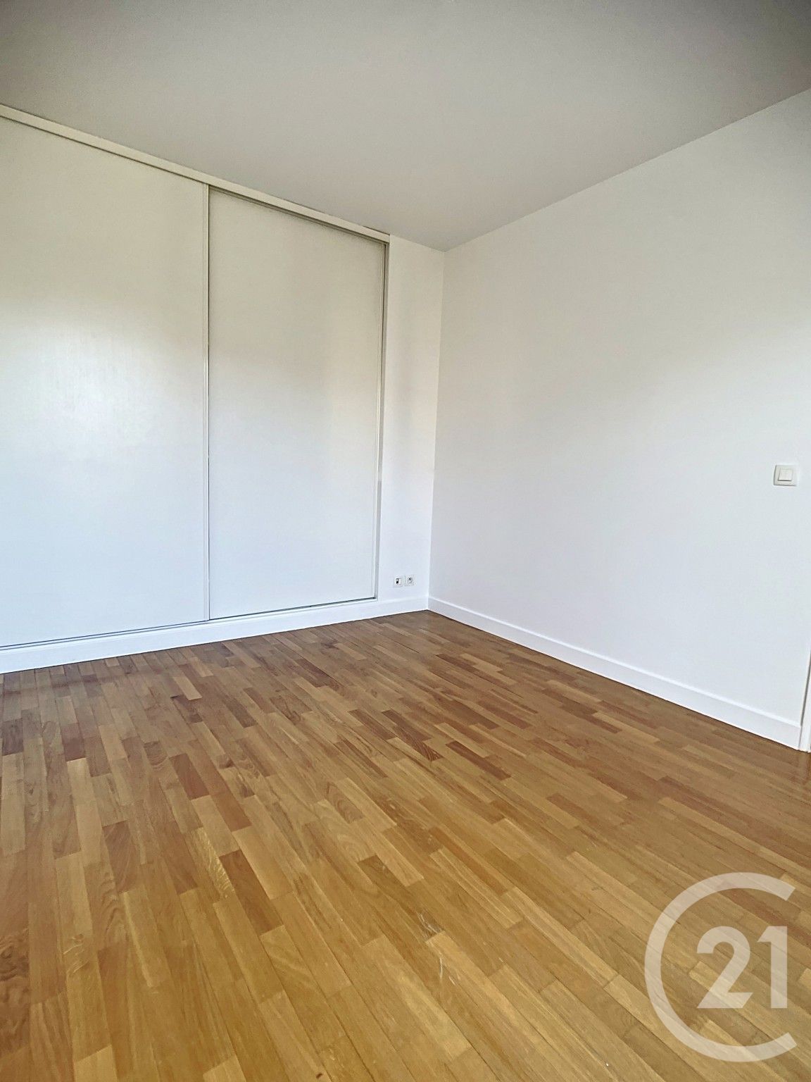 Flat Rue Maurice Champeau in Issy-les-Moulineaux