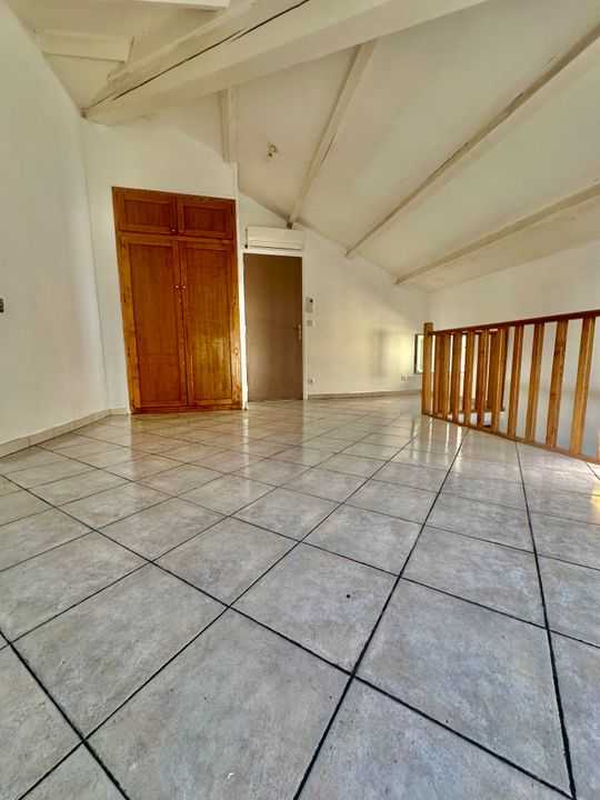 Appartement Chemin de Lirac à Saint-Laurent-des-Arbres
