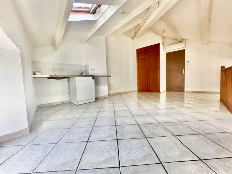Appartement Chemin de Lirac à Saint-Laurent-des-Arbres