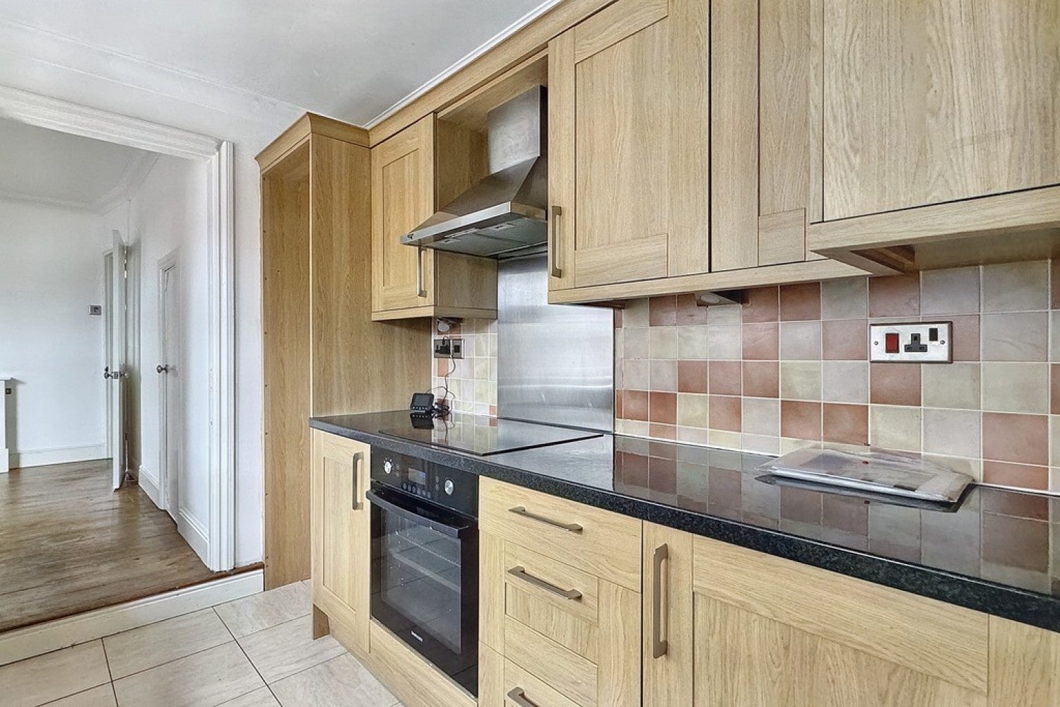 House Grantley Close in Ashford