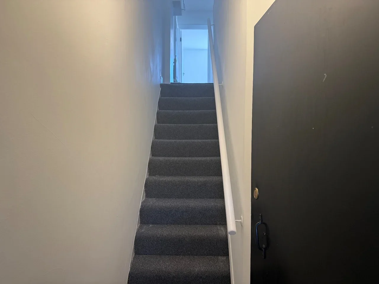 Flat Fairfield Road in Greater London
