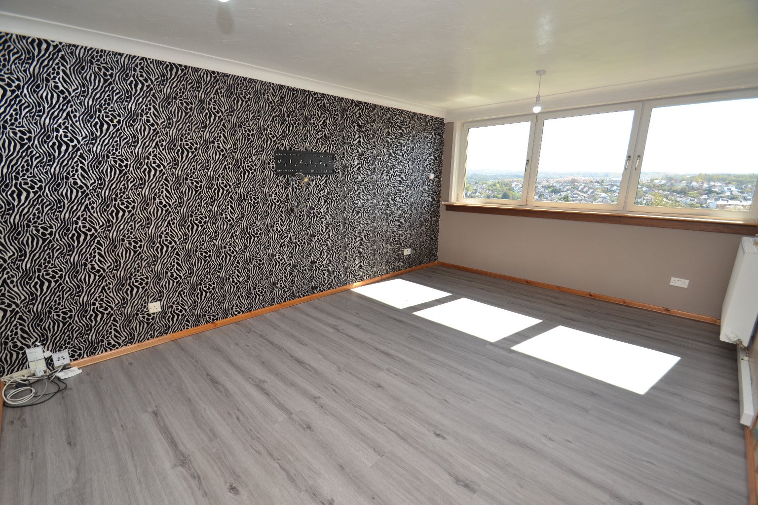 Flat Hillpark Drive in Glasgow