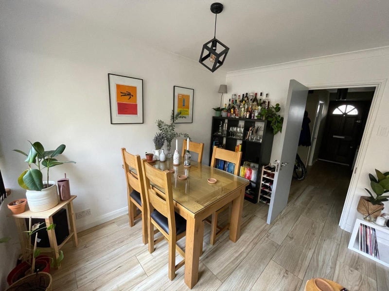 Room Casbeard Street in Greater London