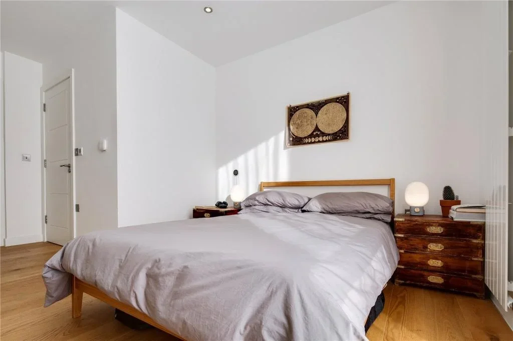 Flat Clare Street in Greater London