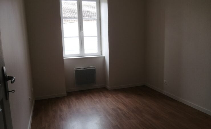 Appartement Route d'Ambert à Sugères
