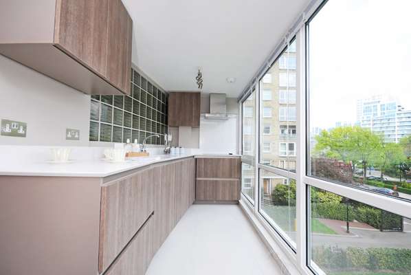 Flat Boydell Court in Greater London