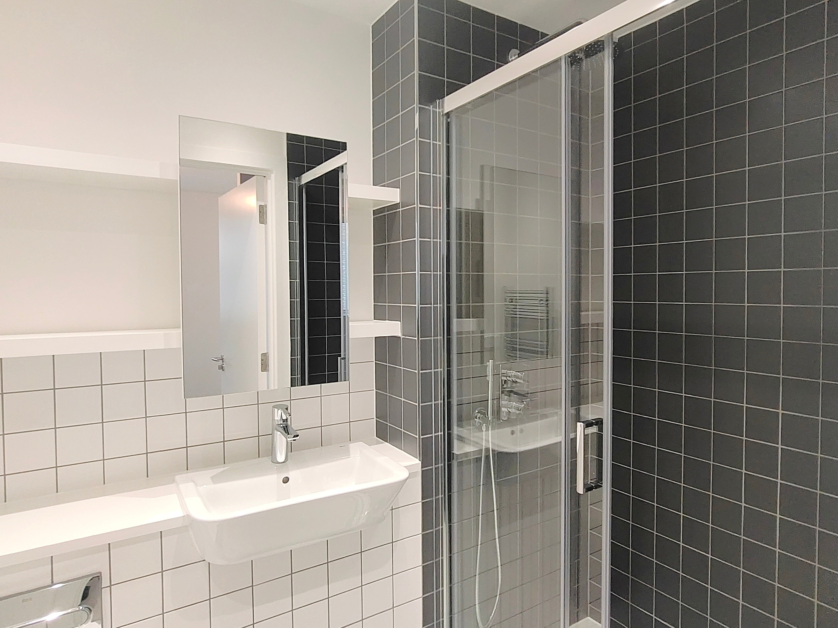 Flat Naval Row in Greater London