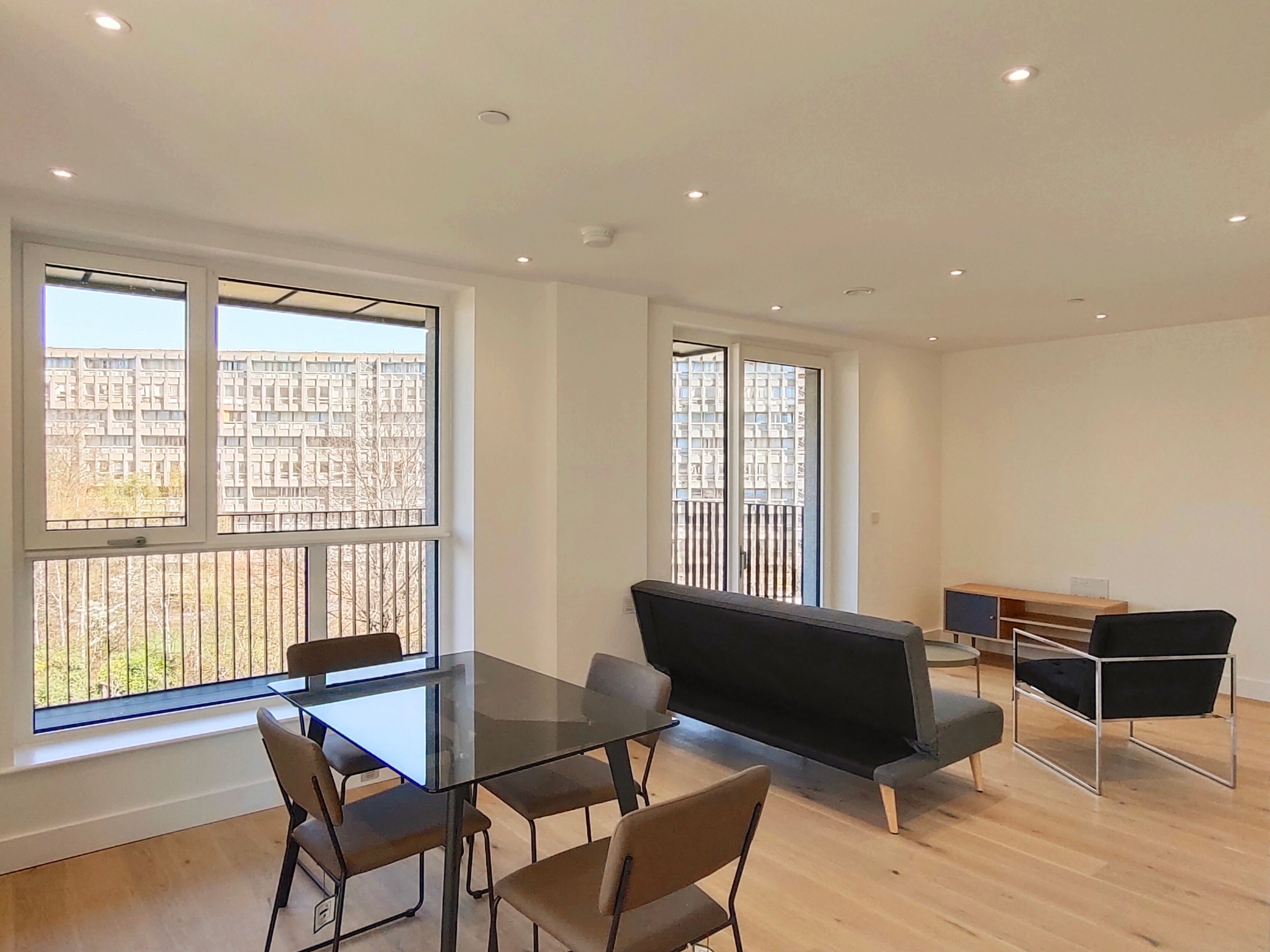 Flat Naval Row in Greater London