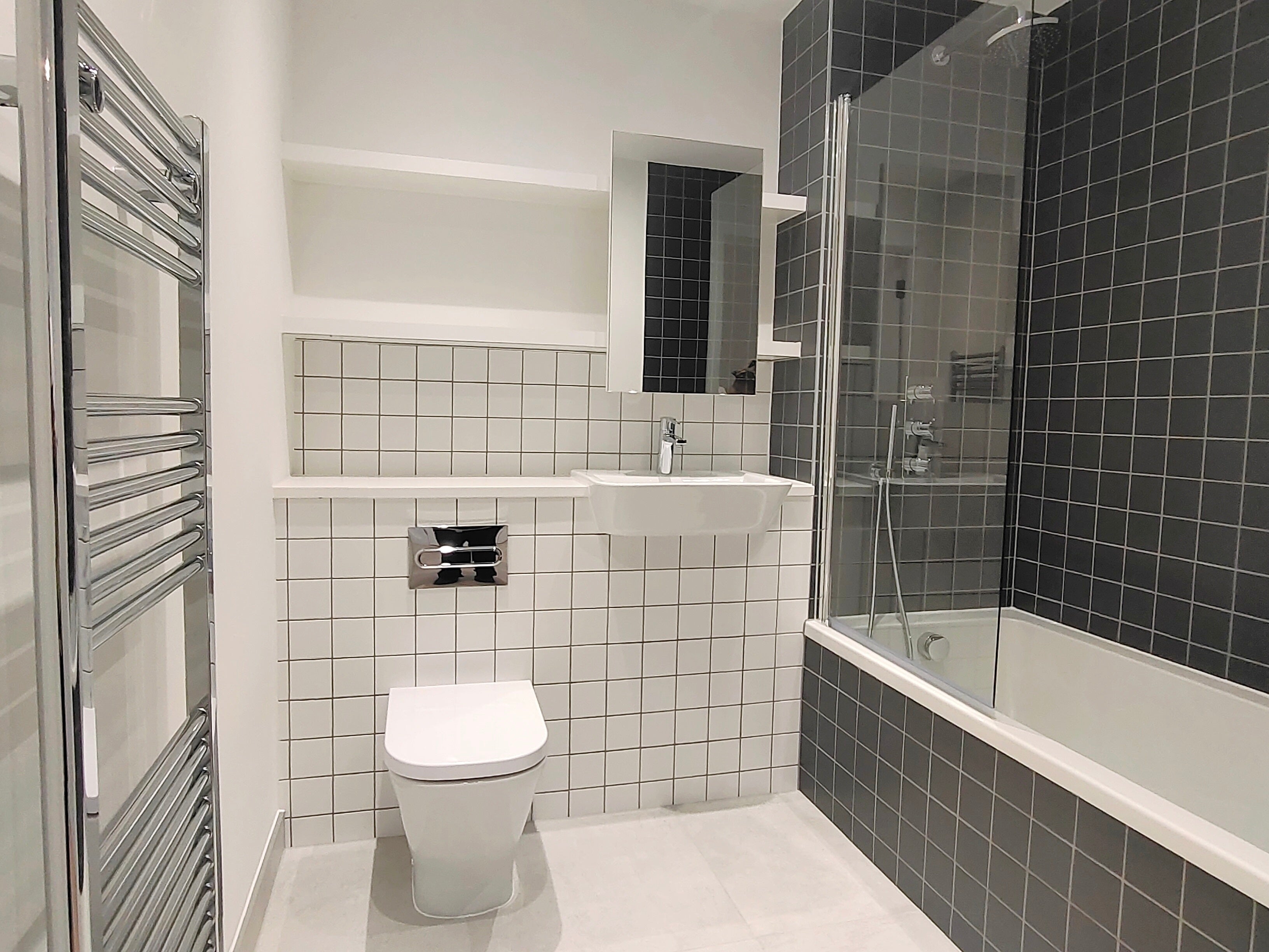 Flat Naval Row in Greater London
