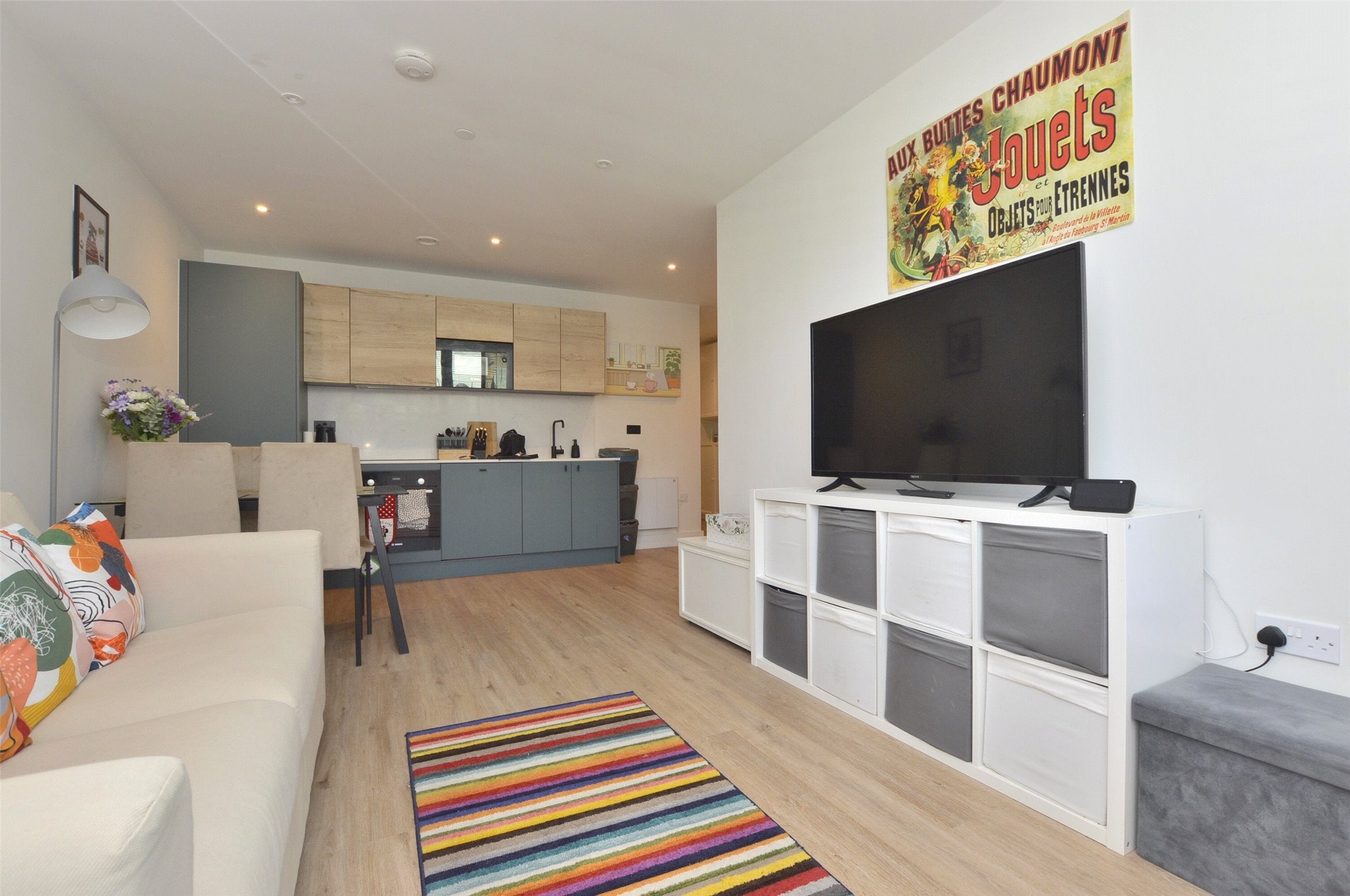 Flat Roebuck Close in Reigate and Banstead