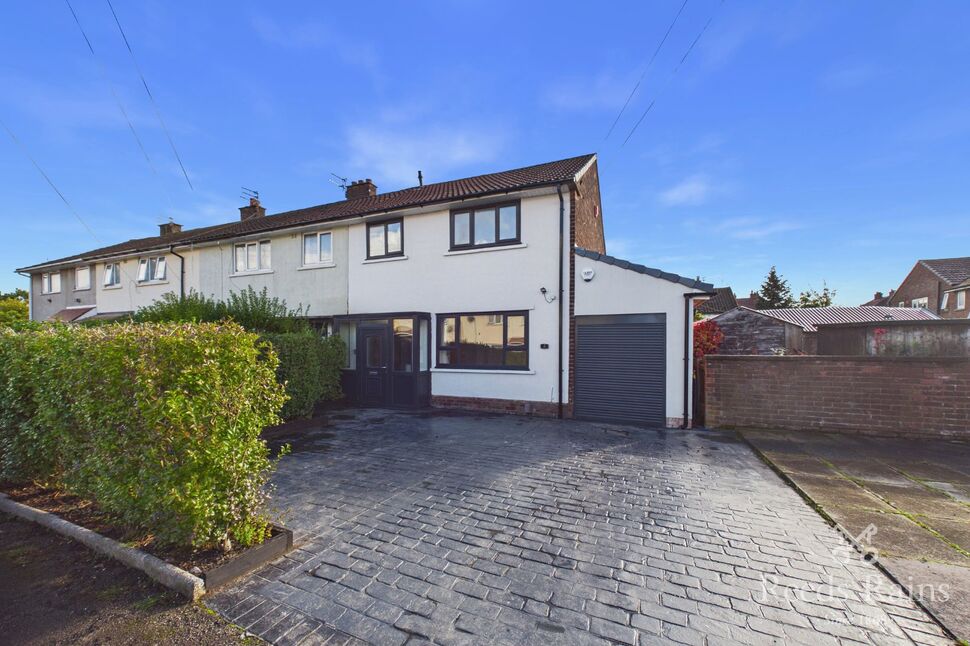 House Haughton Close in Stockport
