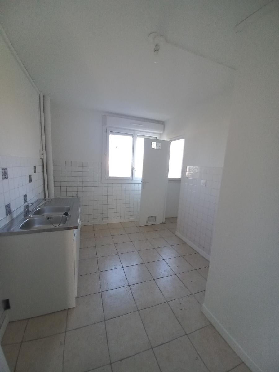 Flat Rue du Docteur Schweitzer in Cenon