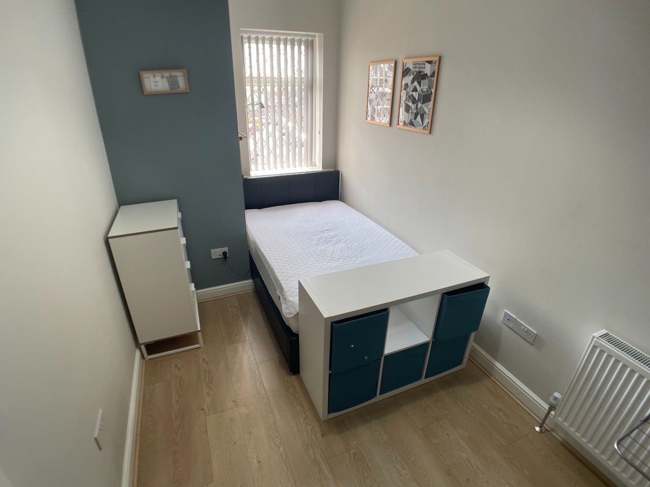 Room Douglas Road in Wigan