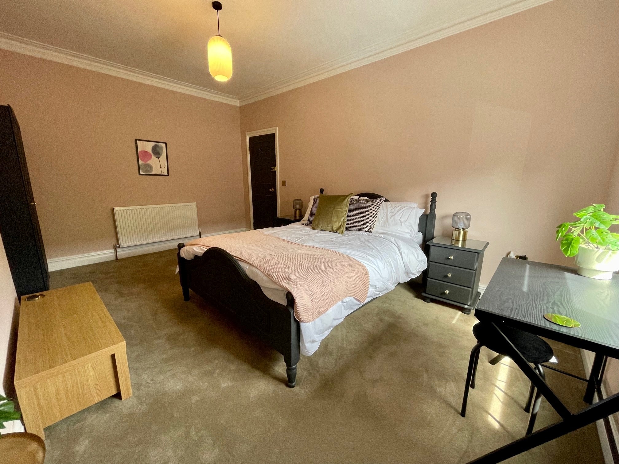 Room Sholebroke Mount in Leeds