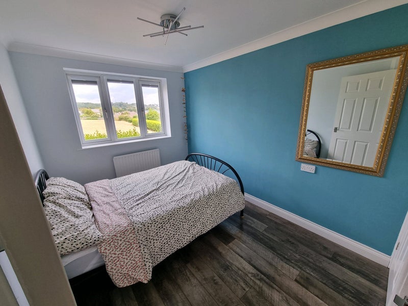 Room Longfleet Road in Poole