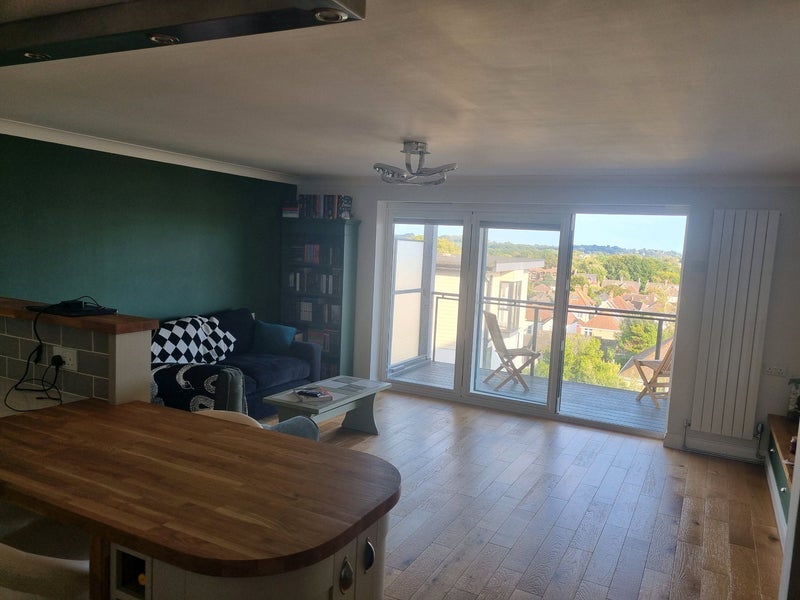 Room Longfleet Road in Poole