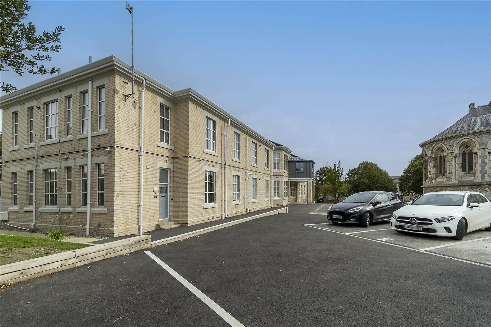 Flat Craigie Drive in Plymouth
