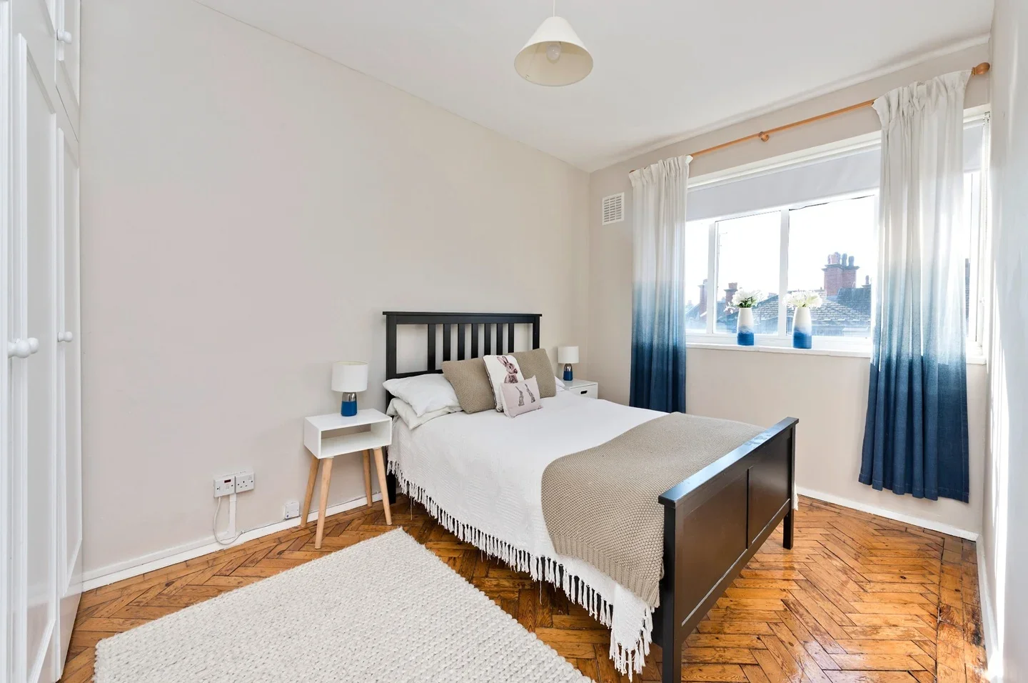 Flat Pond Place in Greater London