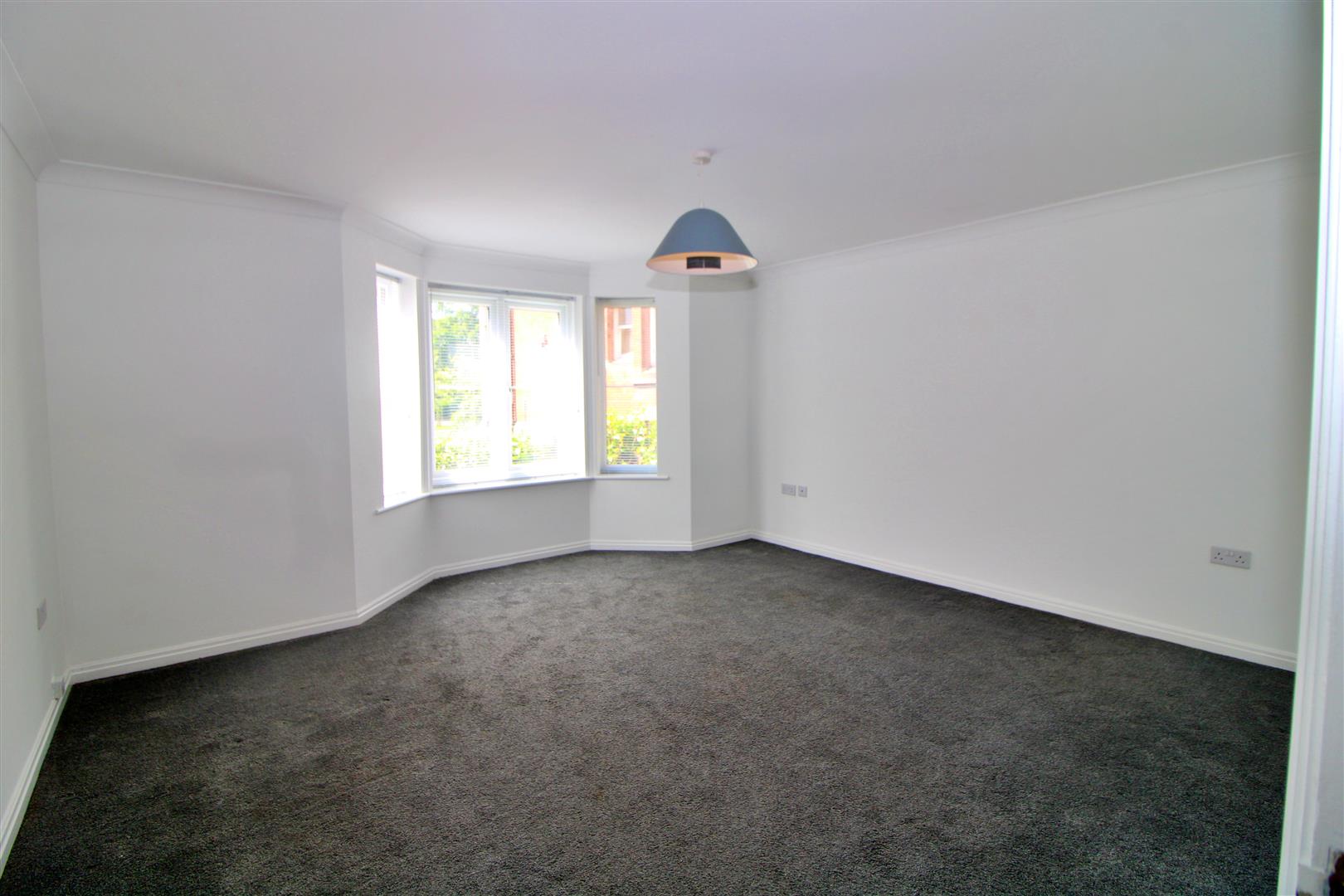 Flat The Elms in Blackpool