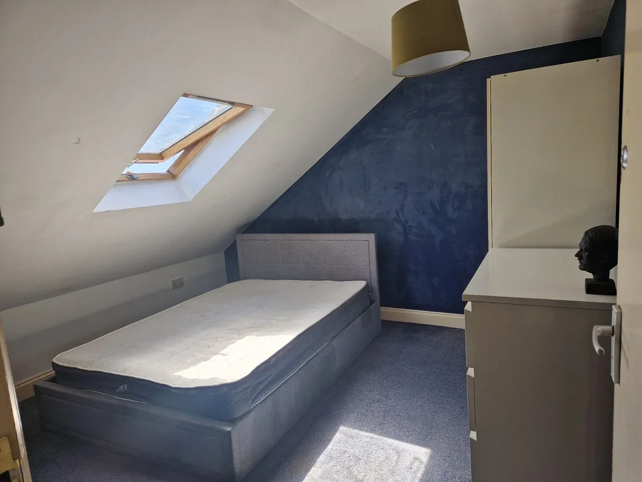 Room Rutland Road in Greater London