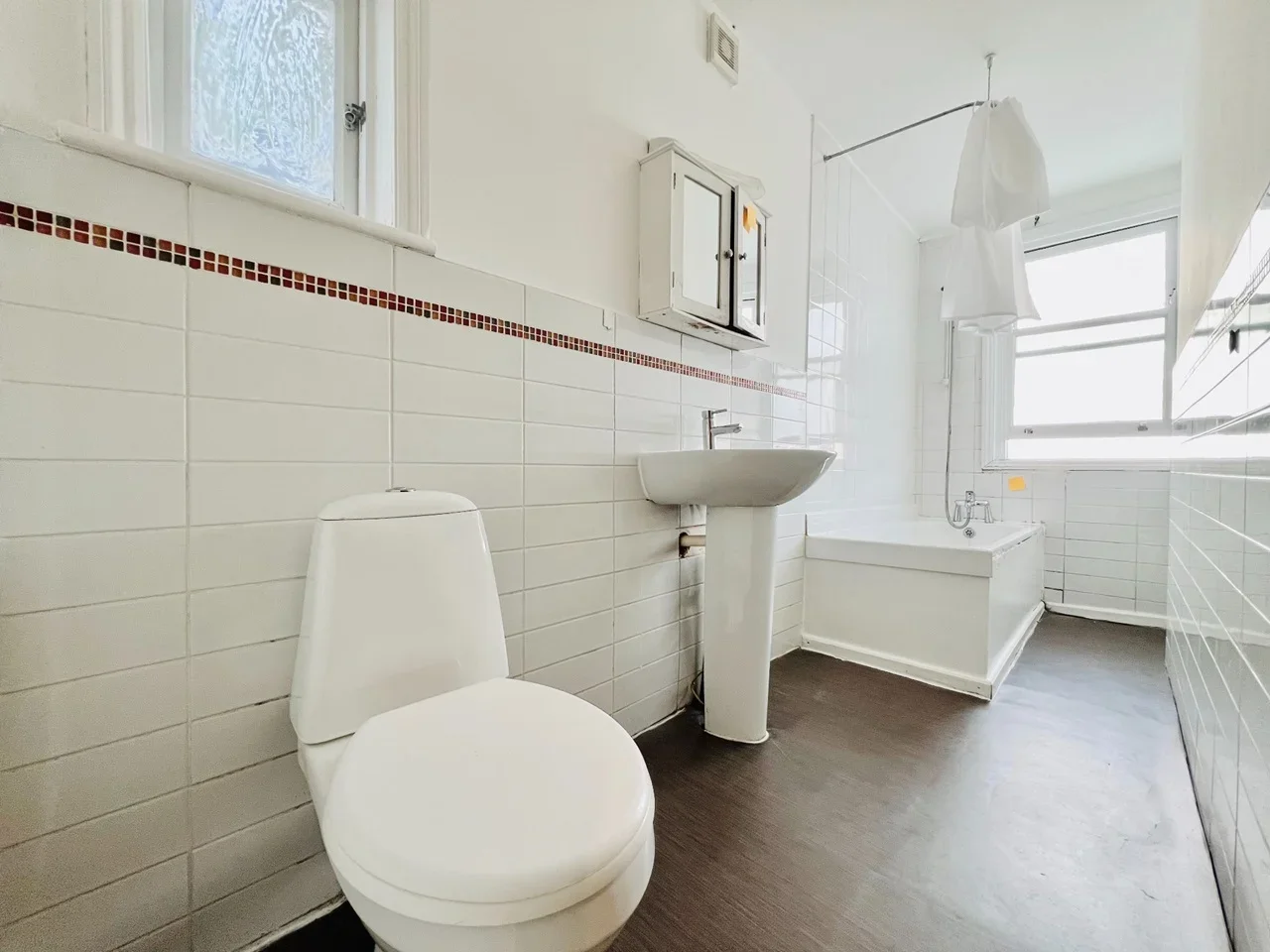 Flat Undine Street in Greater London