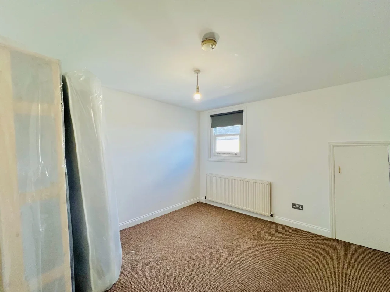 Flat Undine Street in Greater London