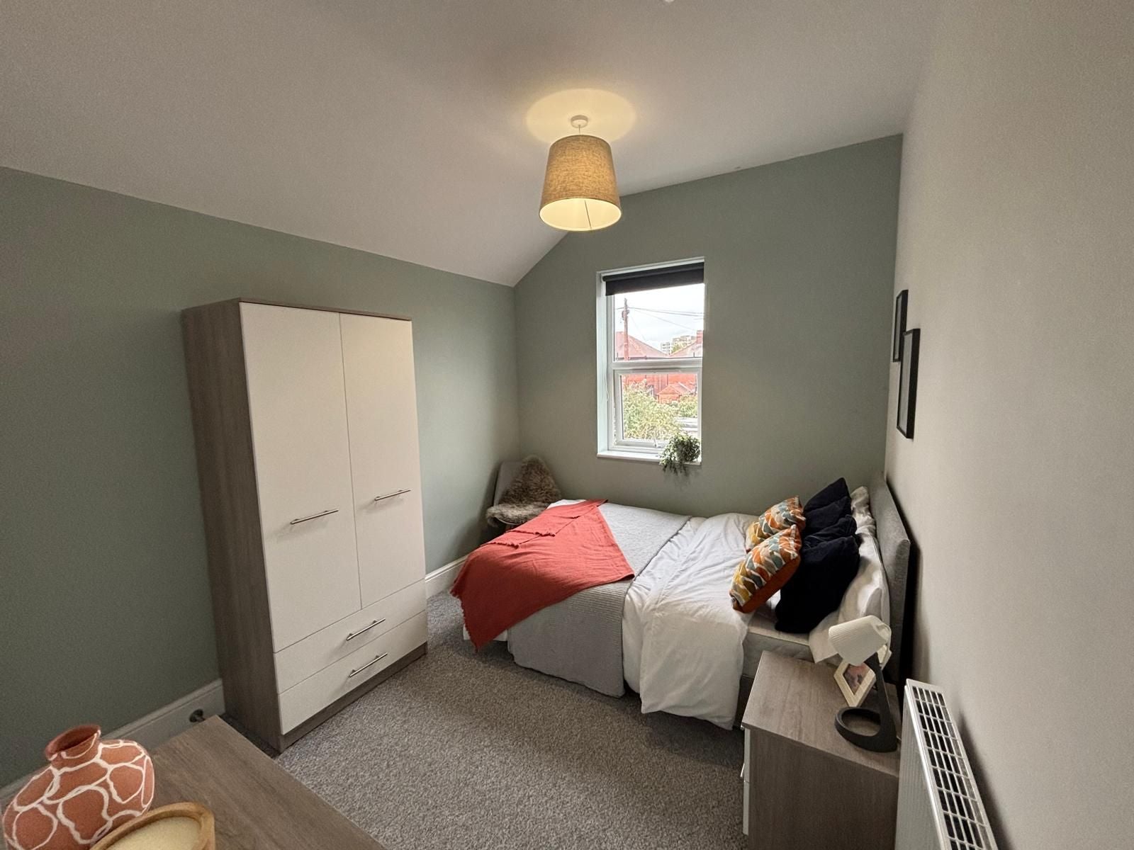 Room Craithie Road in Doncaster