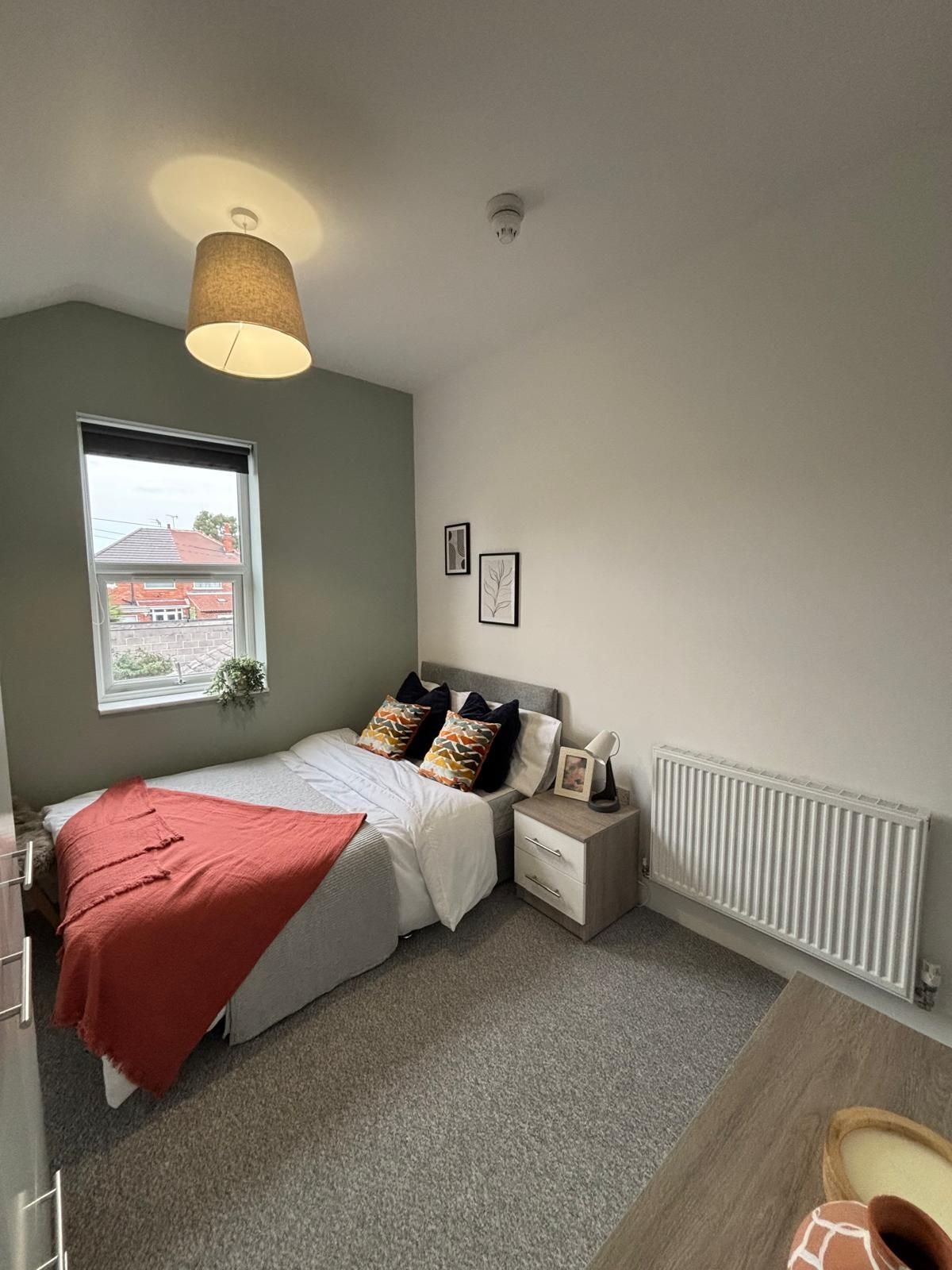 Room Craithie Road in Doncaster