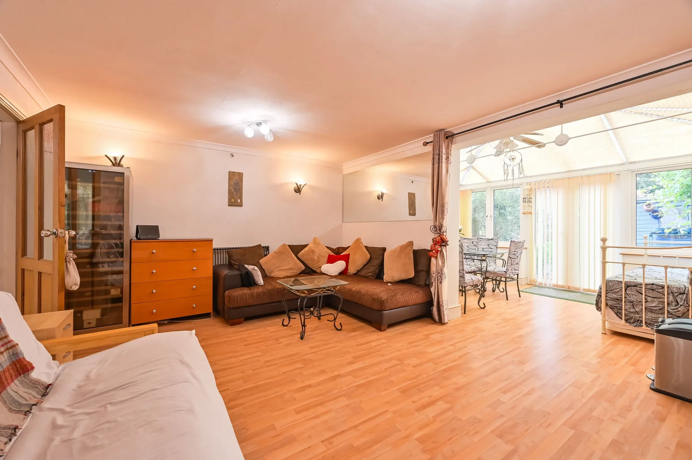 House Mortlake Road in Greater London