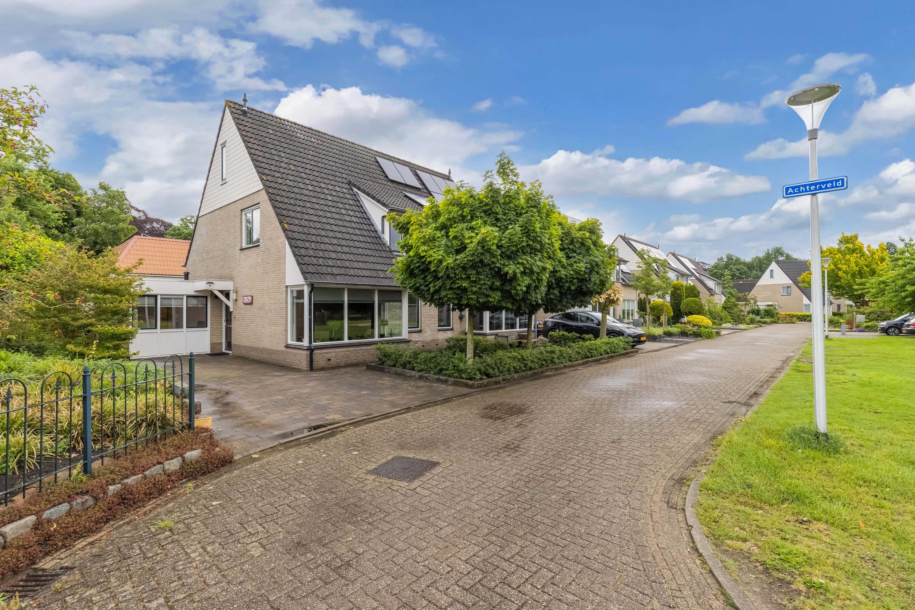 Huis Achterveld 44 in Tuk