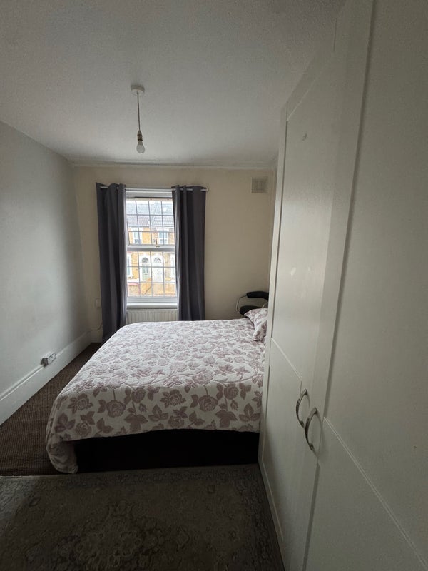 Room Sebert Road in Greater London